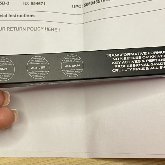 Plump it! Lip Volumizer. Brand New. Never been Opened - Picture 6 of 8